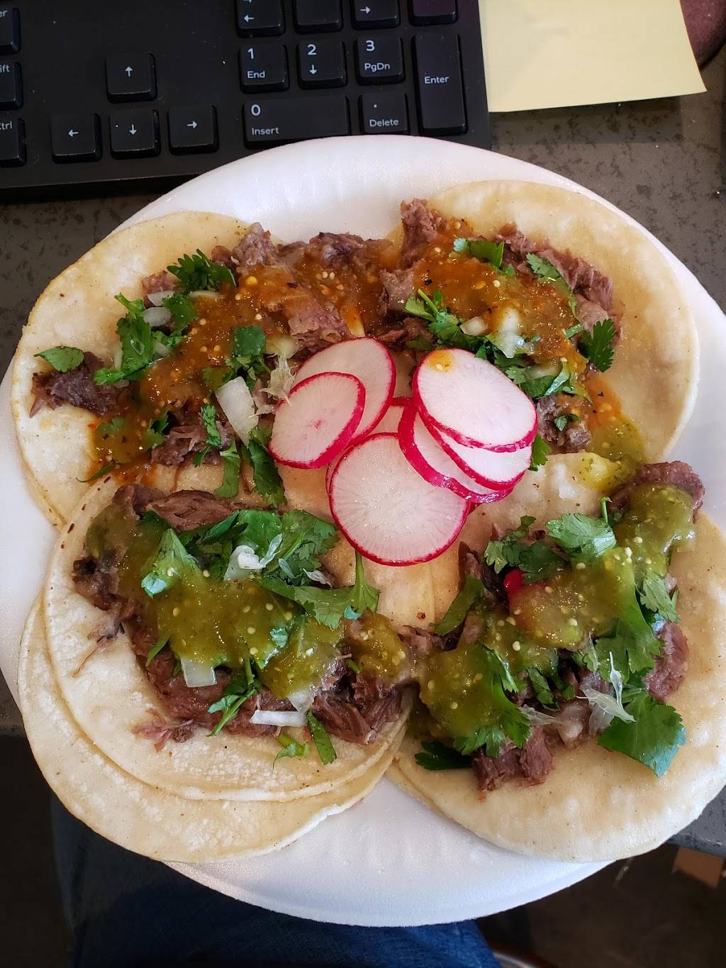 Antojitos El Tachu | restaurant | 18681 Valley Blvd, Bloomington, CA 92316, USA | 9092843612 OR +1 909-284-3612