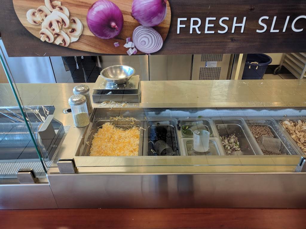 Papa Murphys Take N Bake Pizza | meal takeaway | 1025 Main Ave, De Pere, WI 54115, USA | 9203367272 OR +1 920-336-7272