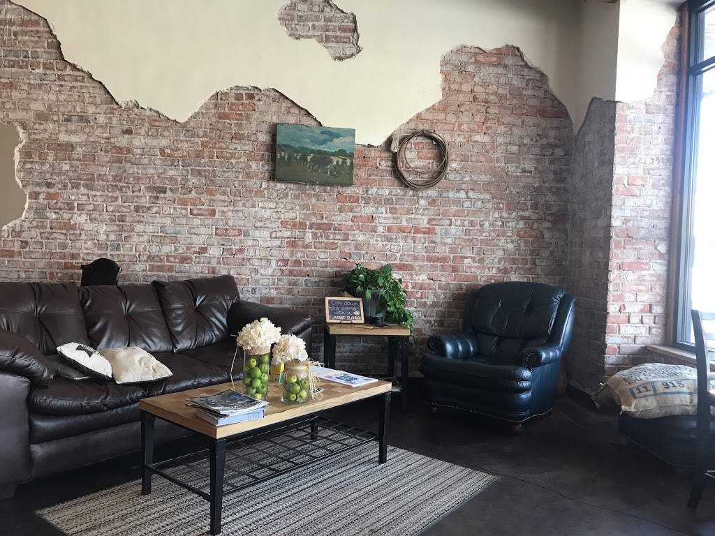 BrewCo. Coffeehouse & Dilly Deli | cafe | 139 N Main St, El Dorado, KS 67042, USA | 3163220211 OR +1 316-322-0211