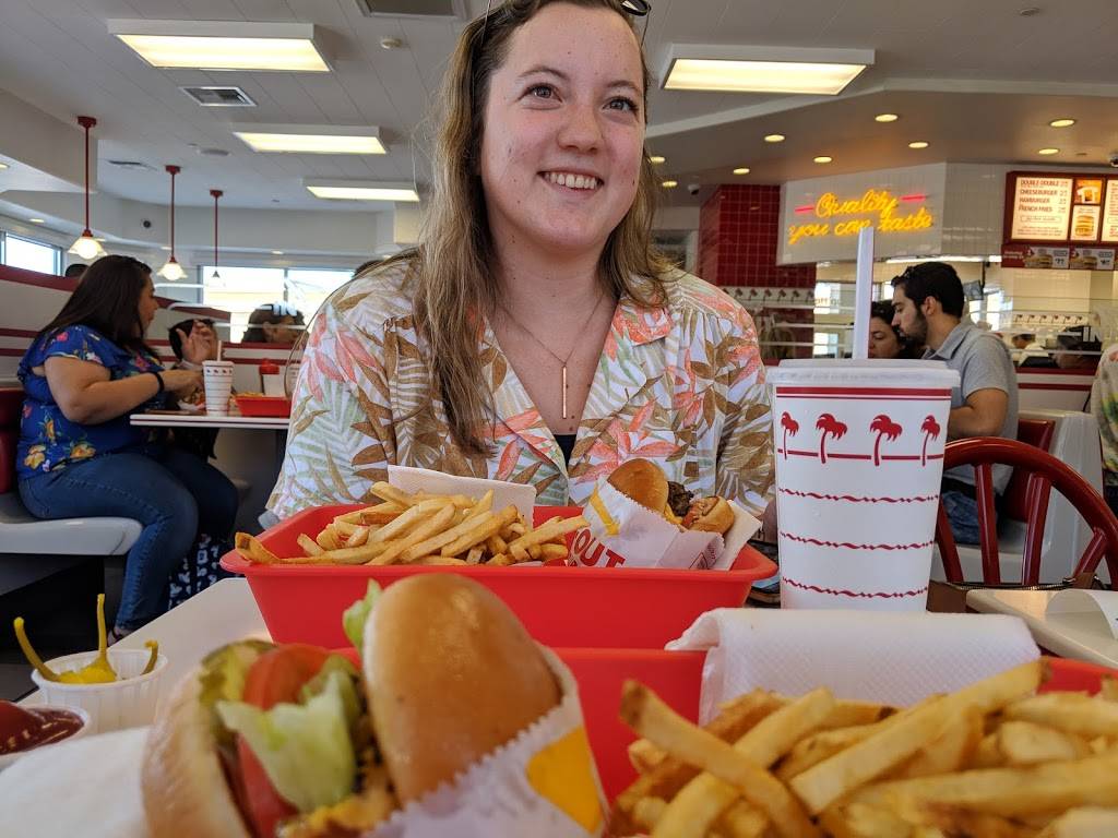 In-N-Out Burger | restaurant | 780 Airport Fwy, Hurst, TX 76054, USA | 8007861000 OR +1 800-786-1000