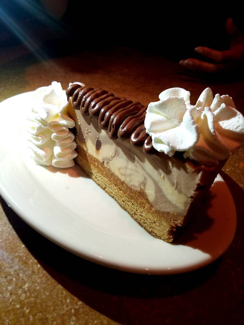 The Cheesecake Factory | restaurant | 5015 Westheimer Rd, Houston, TX 77056, USA | 7138400600 OR +1 713-840-0600