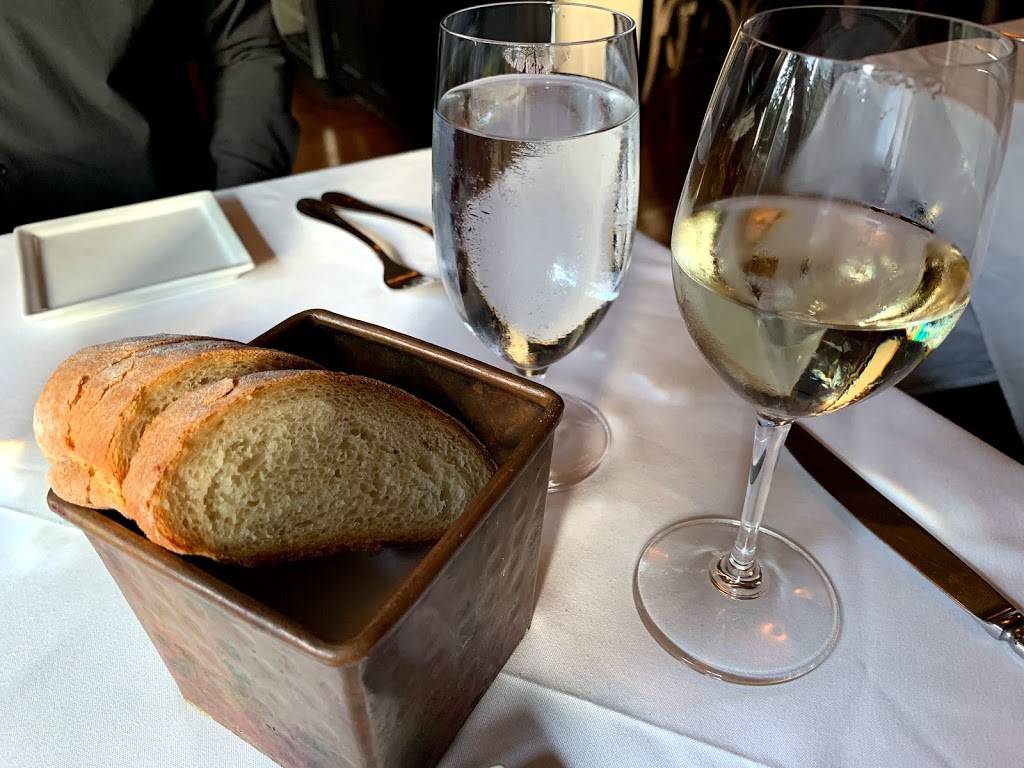 Detente | restaurant | 15 Winter St, Edgartown, MA 02539, USA | 5086278810 OR +1 508-627-8810