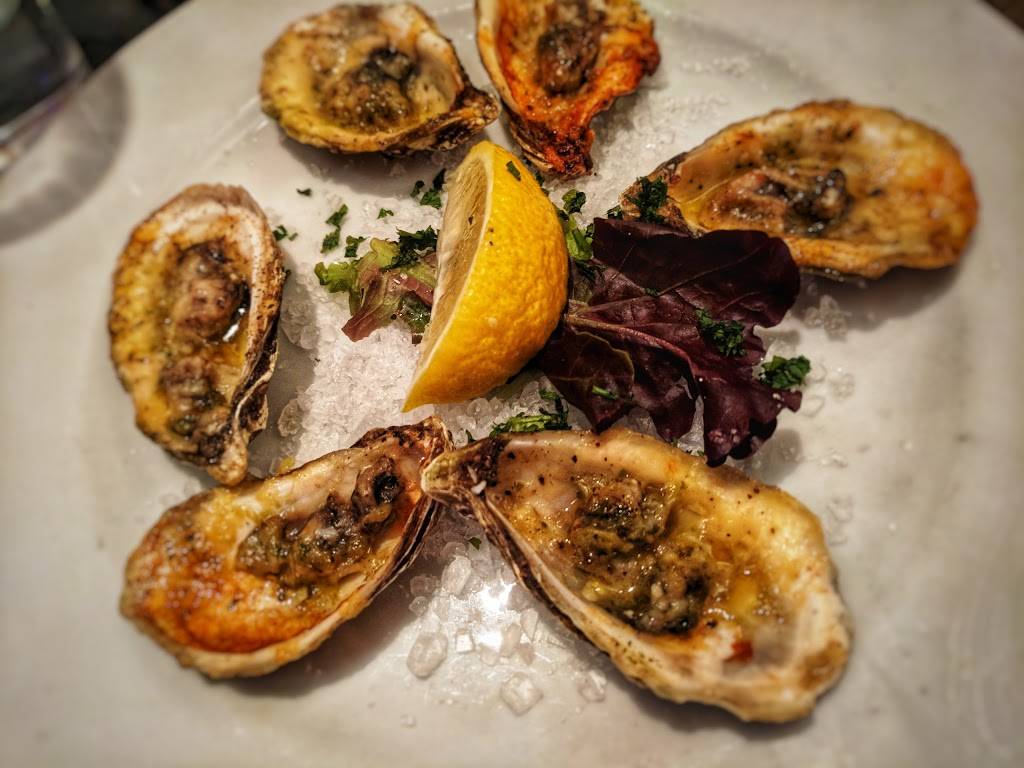 Blue Marlin Seafood Restaurant | restaurant | 121 Bridge St, Bradenton Beach, FL 34217, USA | 9418969737 OR +1 941-896-9737