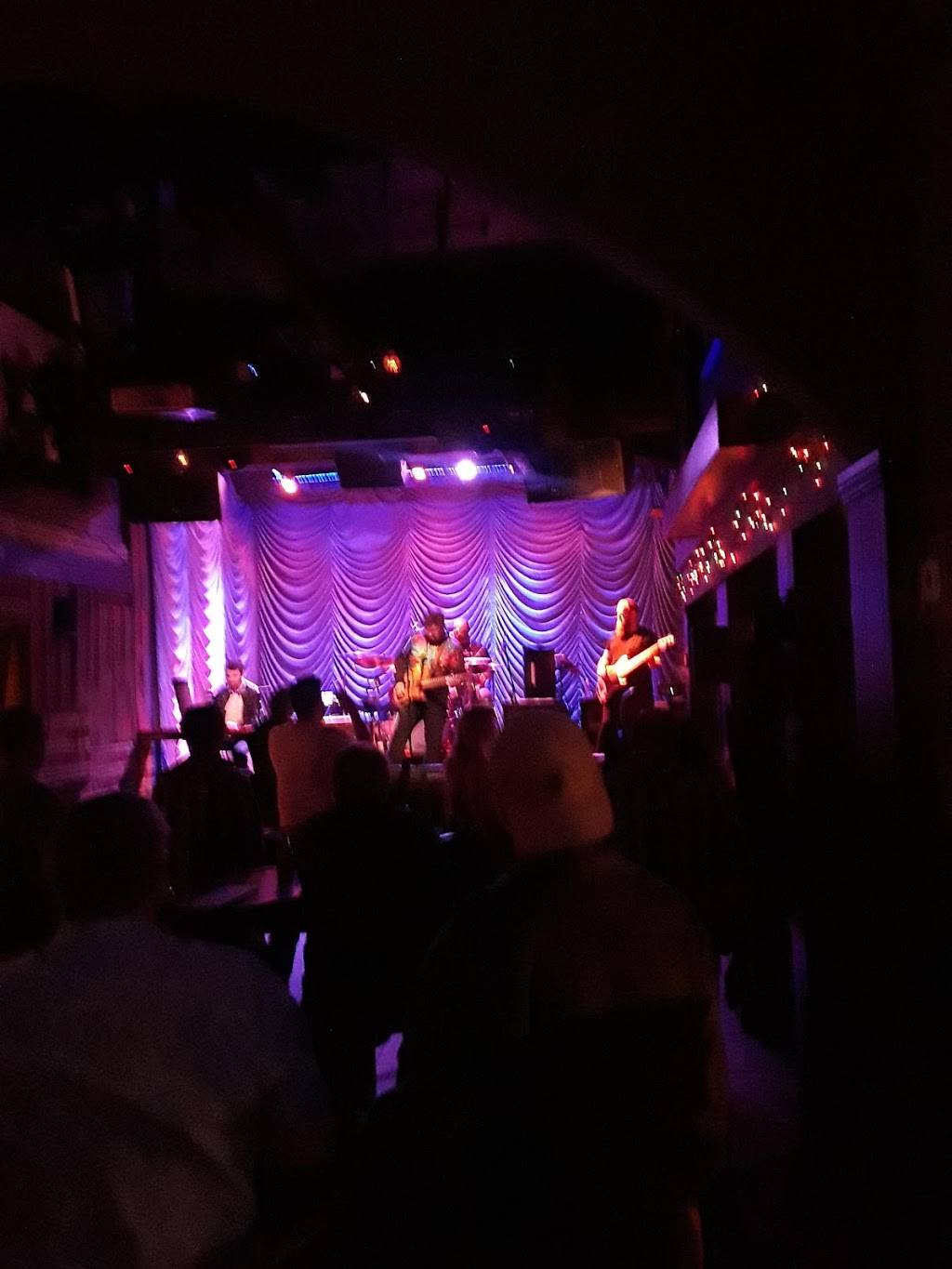 Saint Rocke | restaurant | 142 Pacific Coast Hwy, Hermosa Beach, CA 90254, USA | 3103720035 OR +1 310-372-0035