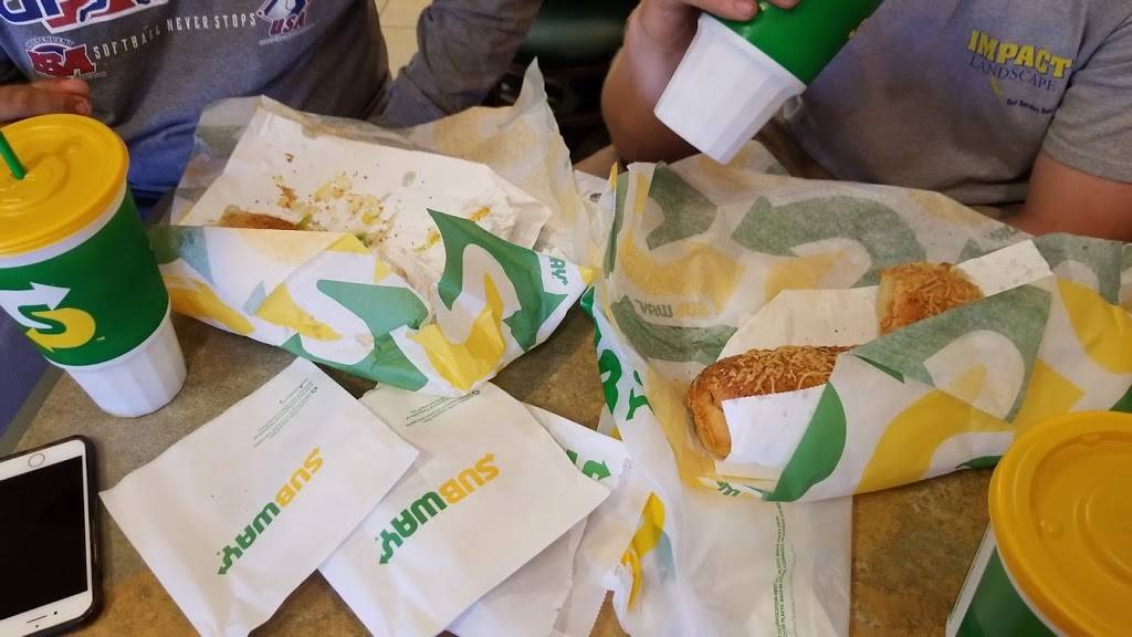 Subway Restaurants | restaurant | 8129 N 35th Ave A7, Phoenix, AZ 85051, USA | 6029730231 OR +1 602-973-0231