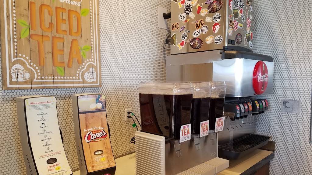 Raising Canes Chicken Fingers | meal takeaway | 100 North Farm to Market 548, Forney, TX 75126, USA | 9725525512 OR +1 972-552-5512