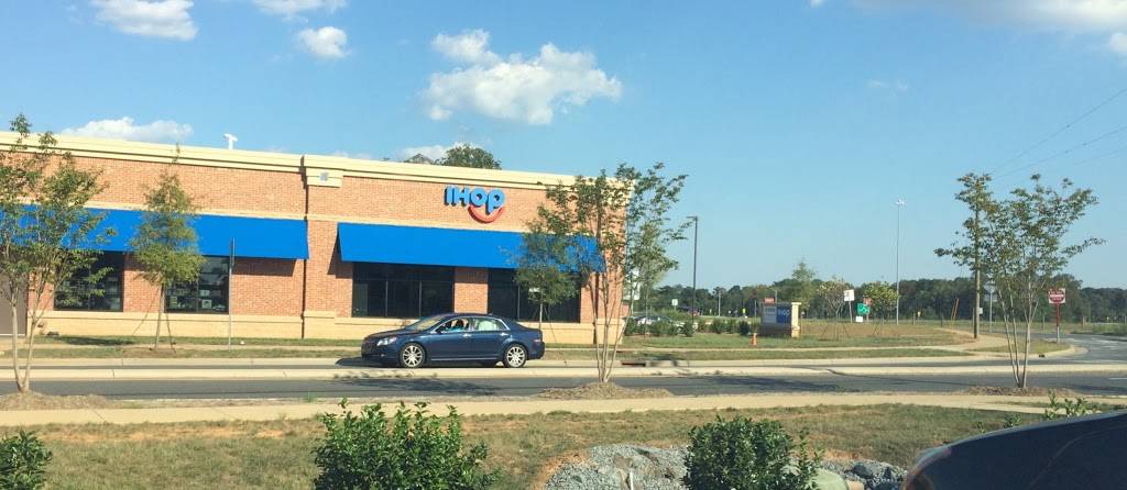 IHOP | restaurant | 5815 Highland Shoppes Dr Suite 100, Charlotte, NC 28269, USA | 7044644687 OR +1 704-464-4687
