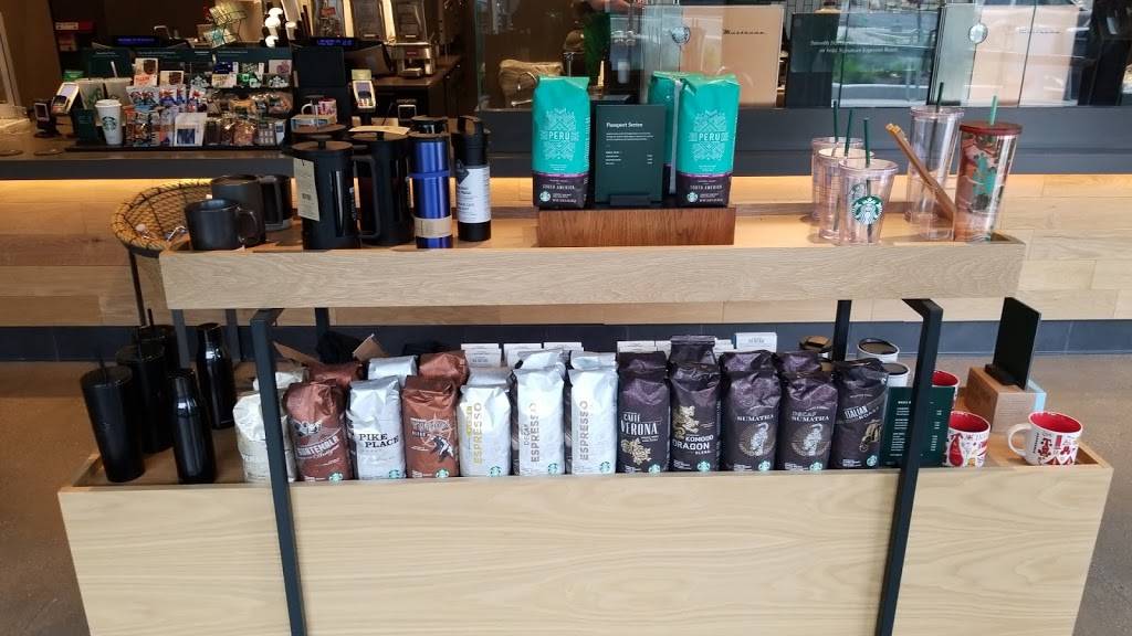 Starbucks | cafe | 364 E Market St, Indianapolis, IN 46204, USA | 3176358950 OR +1 317-635-8950