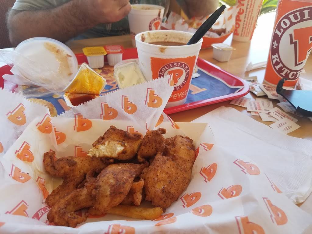 Popeyes Louisiana Kitchen | restaurant | 2408 Bienville Blvd, Ocean Springs, MS 39564, USA | 2288184900 OR +1 228-818-4900