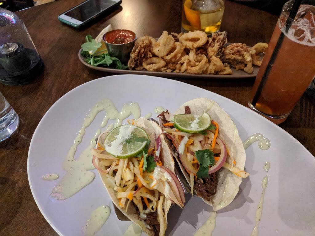 The Meeting House | restaurant | 827 Williams St, Longmeadow, MA 01106, USA | 4137543607 OR +1 413-754-3607