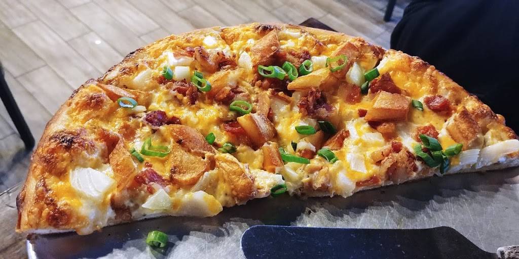 Lazy Lizard | restaurant | 396 Ontario St, St. Catharines, ON L2R 5L8, Canada | 9059379817 OR +1 905-937-9817