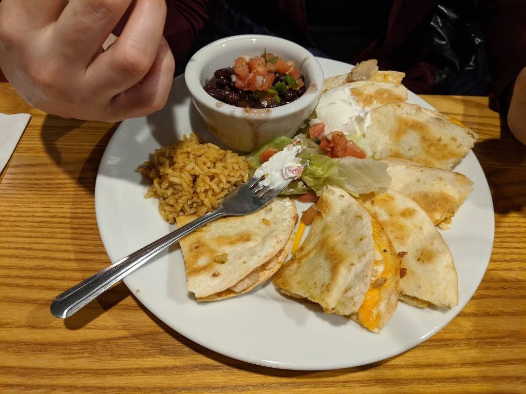 Chilis Grill & Bar | meal takeaway | 250 Silhavy Rd, Valparaiso, IN 46383, USA | 2194657344 OR +1 219-465-7344