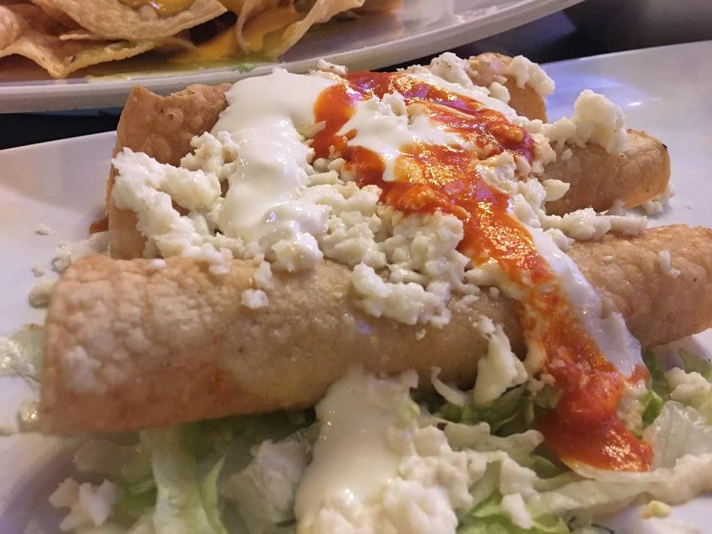 Chando’s Cantina | restaurant | 805 15th St, Sacramento, CA 95814, USA | 9164003929 OR +1 916-400-3929