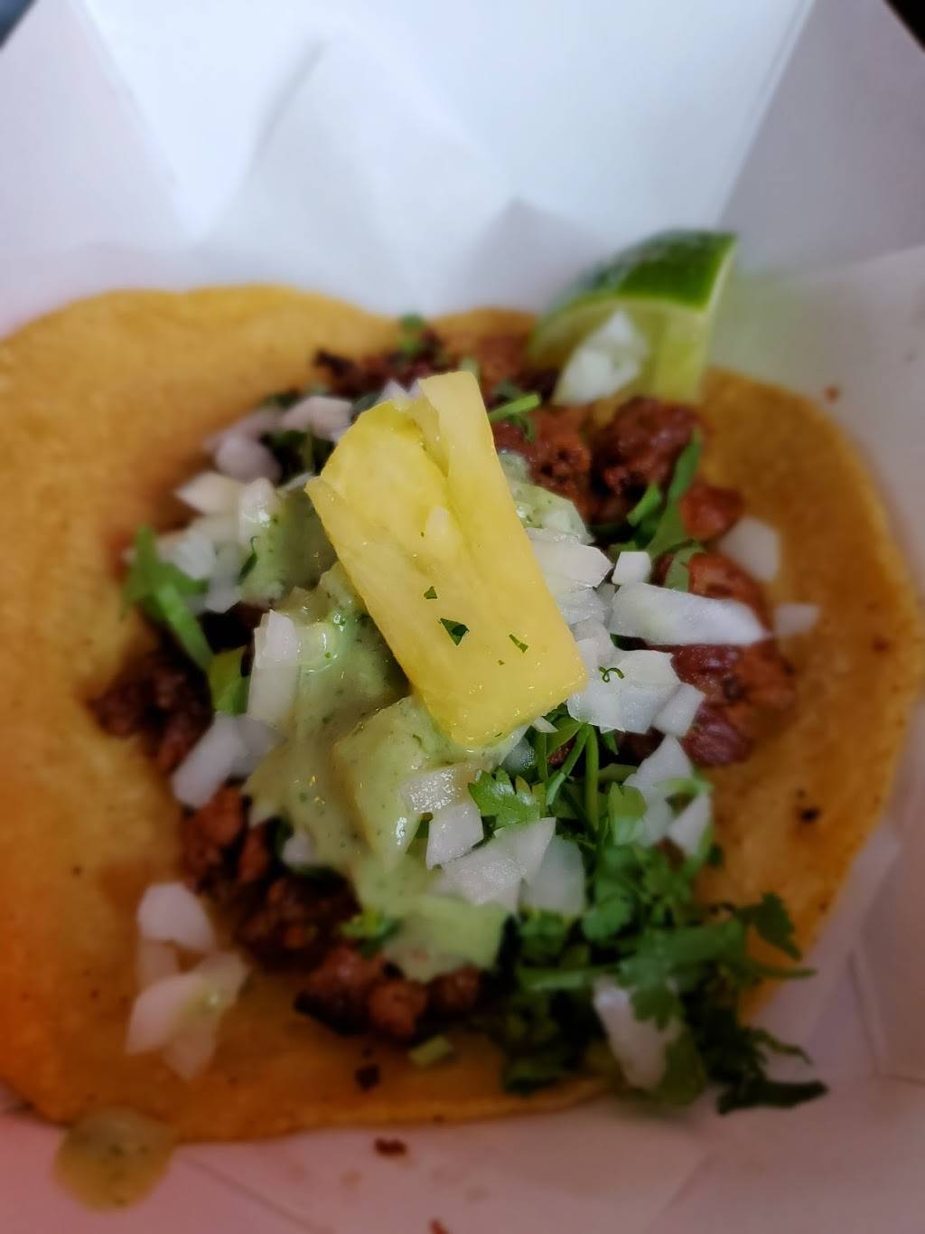 Zócalo Food Park | restaurant | 636 S 6th St, Milwaukee, WI 53204, USA | 4144339747 OR +1 414-433-9747