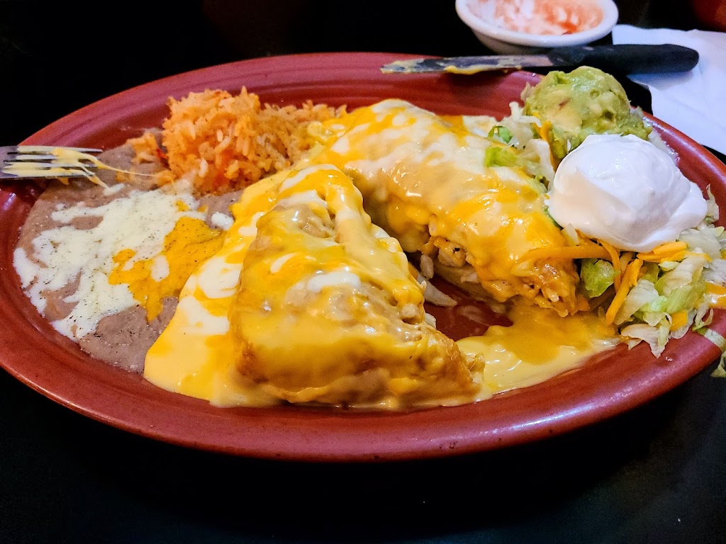 Vargas Restaurant Bar & Grill | restaurant | 111 W 15th St, Liberal, KS 67901, USA | 6206264914 OR +1 620-626-4914