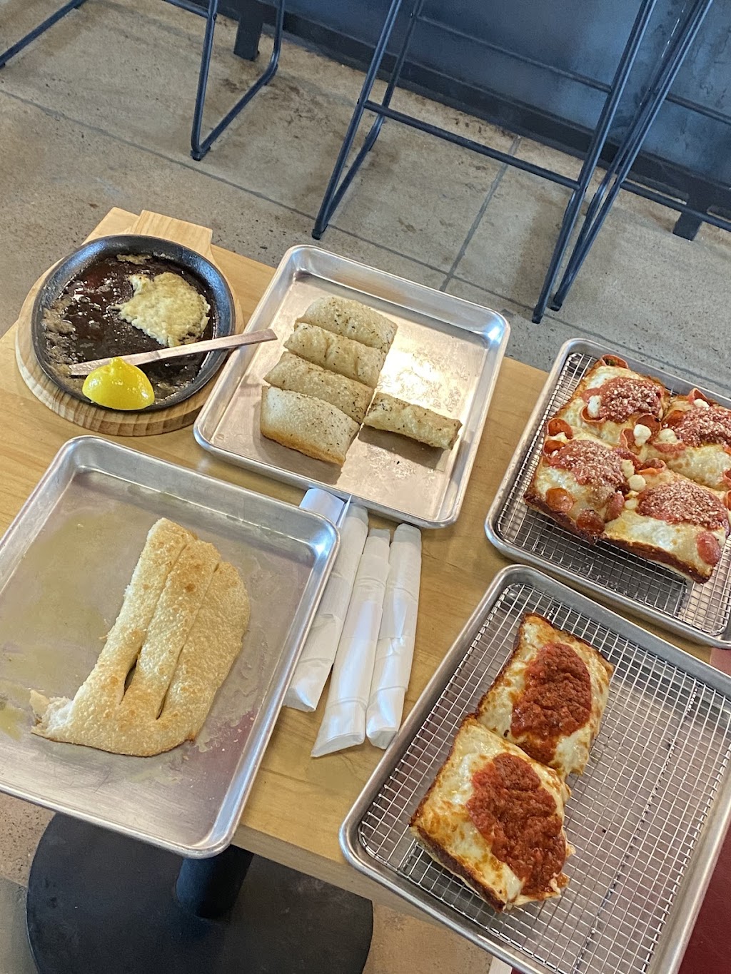 Woodward Pizza | restaurant | 119 W 2nd St Suite 100, Edmond, OK 73003, USA | 4057574992 OR +1 405-757-4992