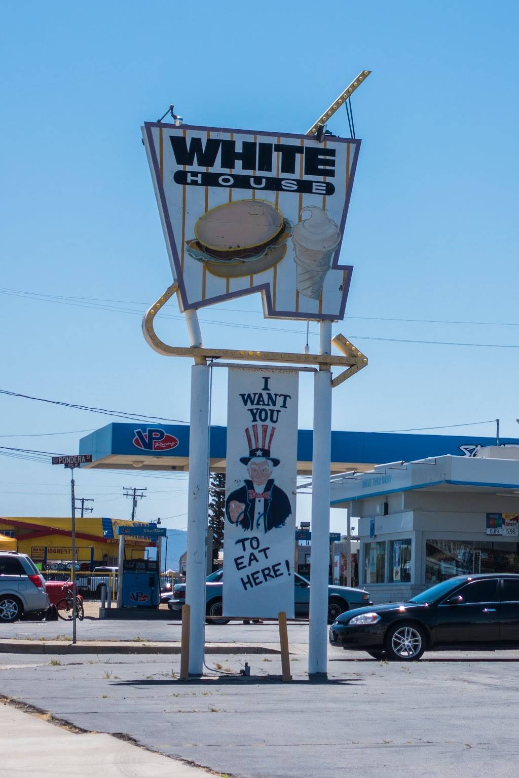 White House Restaurant | restaurant | 44431 Division St, Lancaster, CA 93535, USA | 6619429384 OR +1 661-942-9384