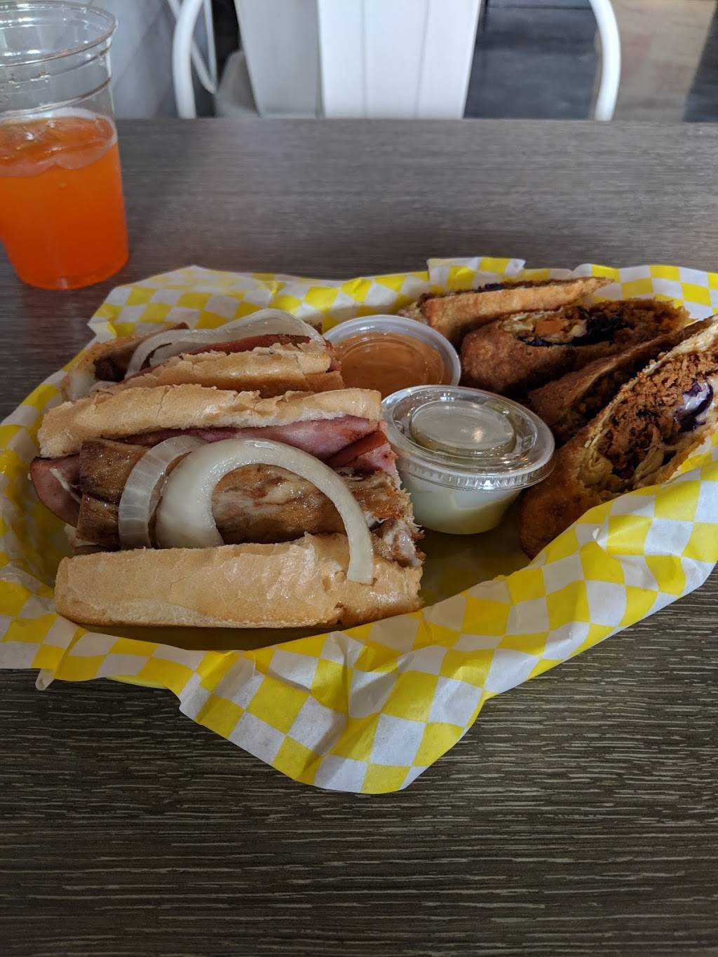 Saucy Porka | restaurant | 1164 E 55th St, Chicago, IL 60615, USA | 8722443772 OR +1 872-244-3772