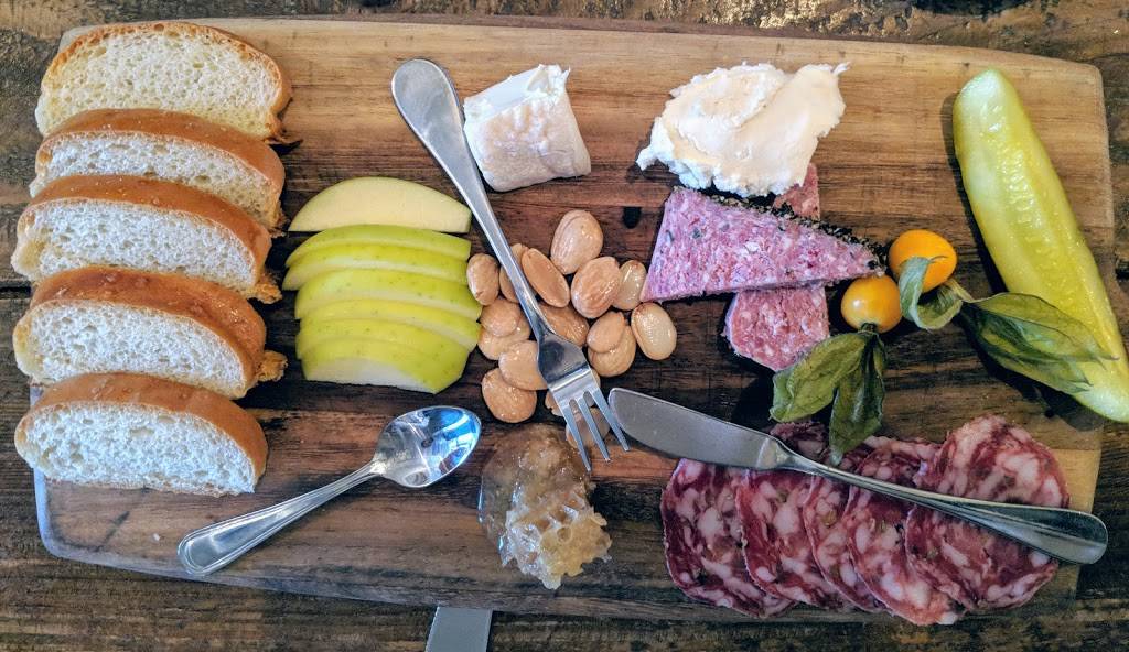 The Farmhouse | restaurant | 970 Great Plain Ave, Needham, MA 02492, USA | 7814496200 OR +1 781-449-6200