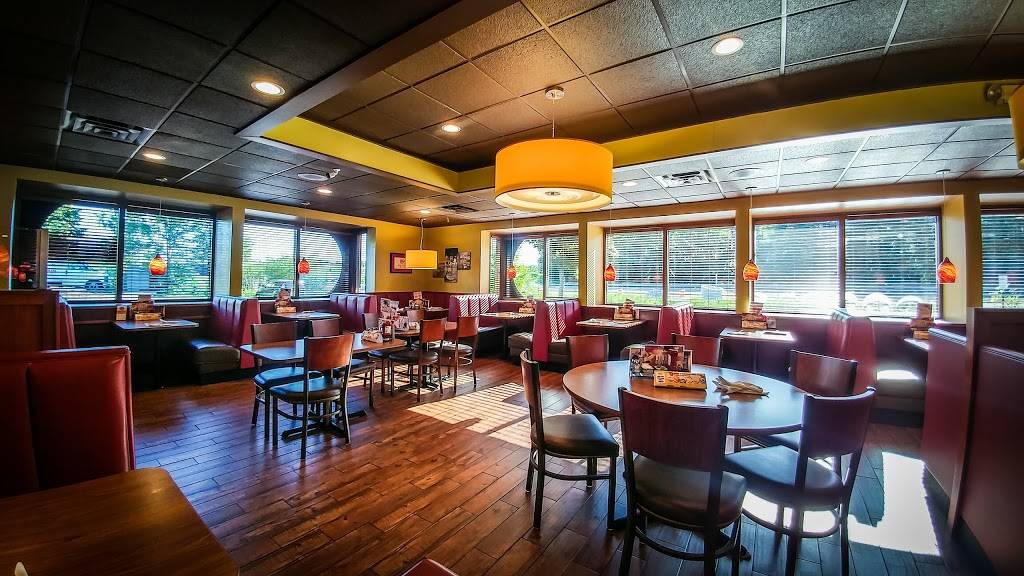 Dennys | restaurant | 255 N, Century Ave N, Maplewood, MN 55119, USA | 6517392377 OR +1 651-739-2377