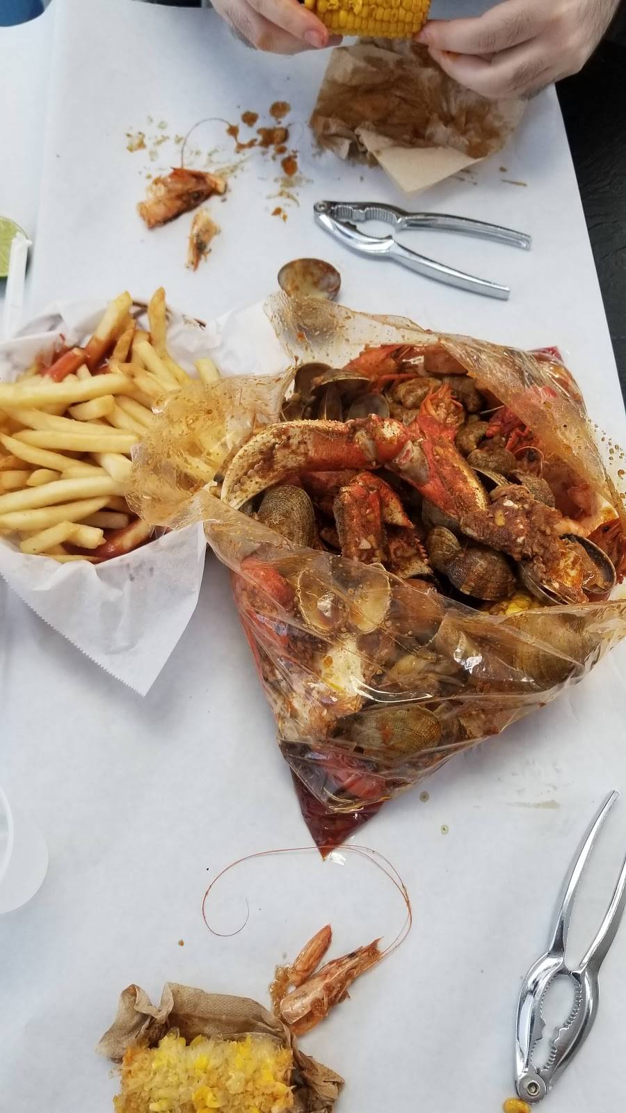 Crabby Crabby | restaurant | 16490 E 14th St, San Leandro, CA 94578, USA | 5103988344 OR +1 510-398-8344