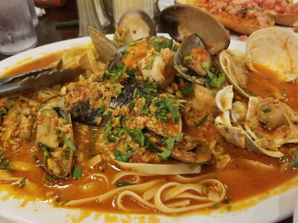 Evelyns Big Italian | restaurant | 704 Texas St, Fairfield, CA 94533, USA | 7074219000 OR +1 707-421-9000