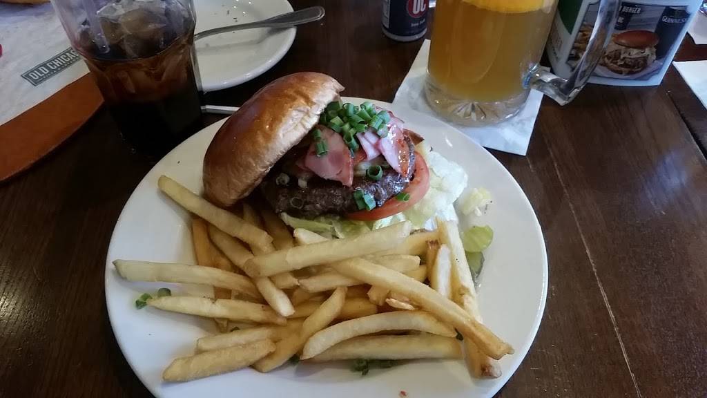 Old Chicago Pizza and Taproom | restaurant | 9010 Taylorsville Rd, Louisville, KY 40299, USA | 5023017700 OR +1 502-301-7700