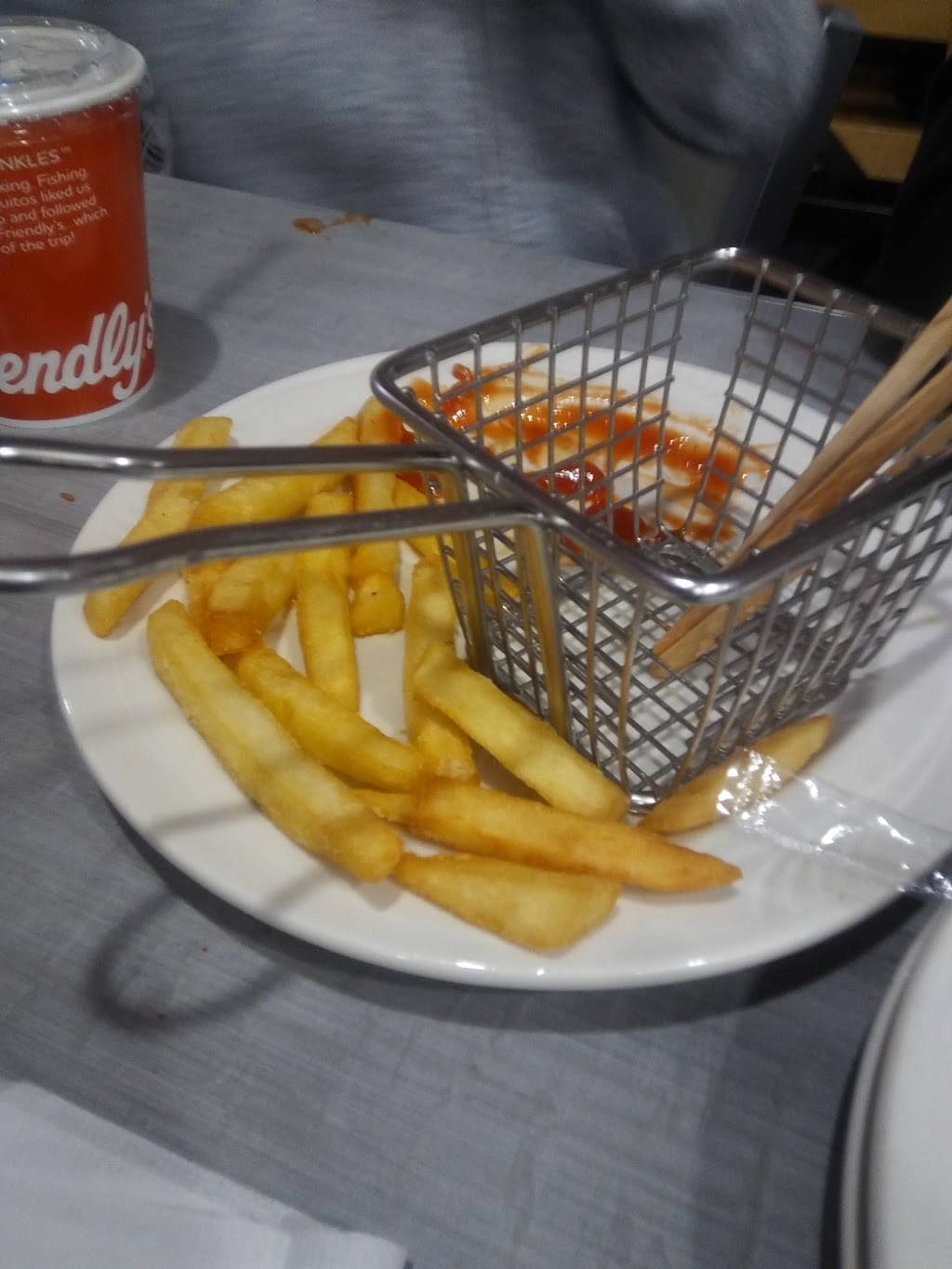 Friendlys | restaurant | 6894 Hamilton Blvd, Trexlertown, PA 18087, USA | 6103951917 OR +1 610-395-1917