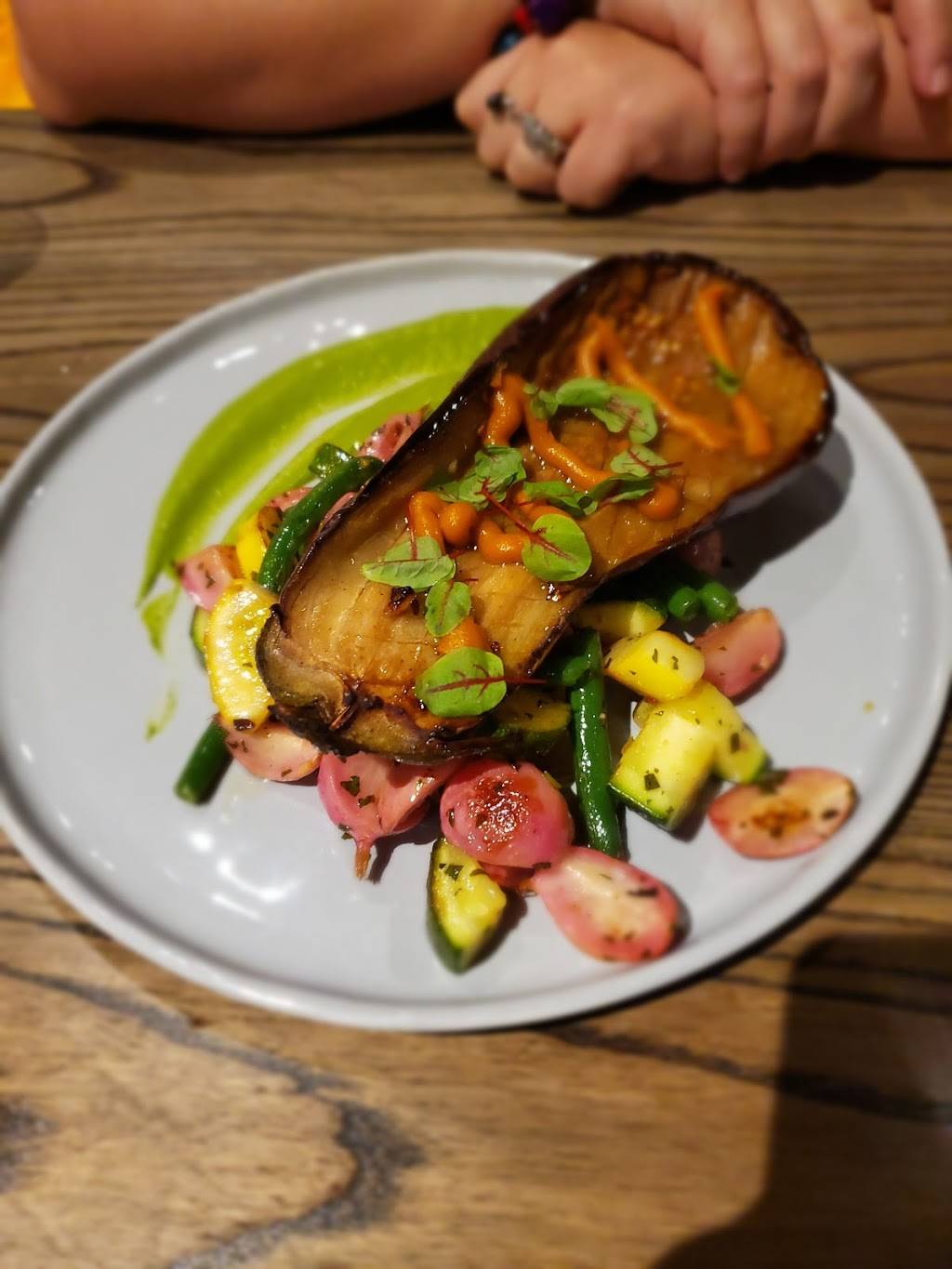 Hendrix Restaurant | restaurant | 1649 Main St, Columbia, SC 29201, USA | 8038345132 OR +1 803-834-5132