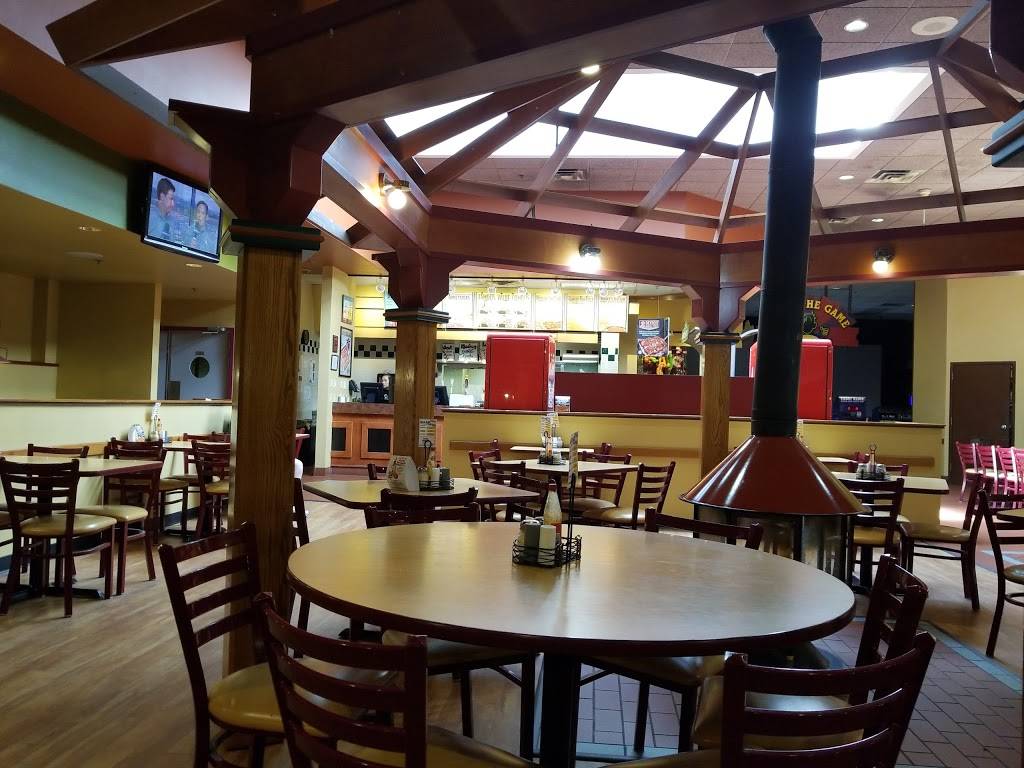 Rocky Rococo Pan Style Pizza | restaurant | 7952 Tree Ln, Madison, WI 53717, USA | 6088291444 OR +1 608-829-1444