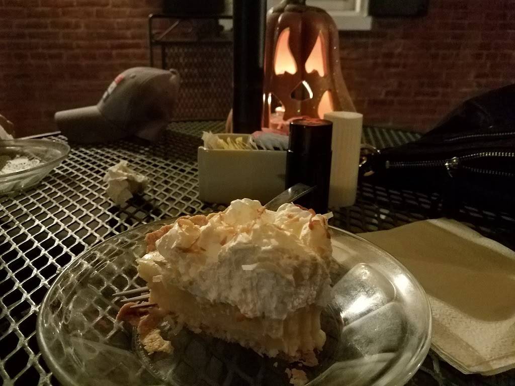 Mother In Law House | restaurant | 500 S Main St, St Charles, MO 63301, USA | 6369469444 OR +1 636-946-9444