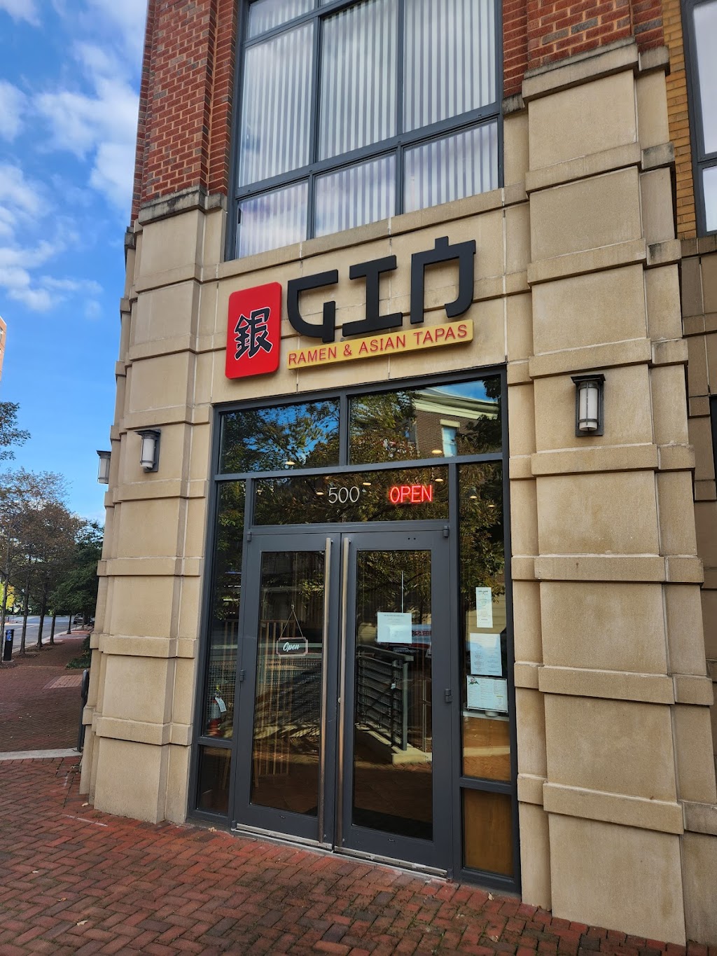 Gin Ramen & Asian Tapas | restaurant | 500 John Carlyle St Suite 110, Alexandria, VA 22314, USA | 5719701847 OR +1 571-970-1847