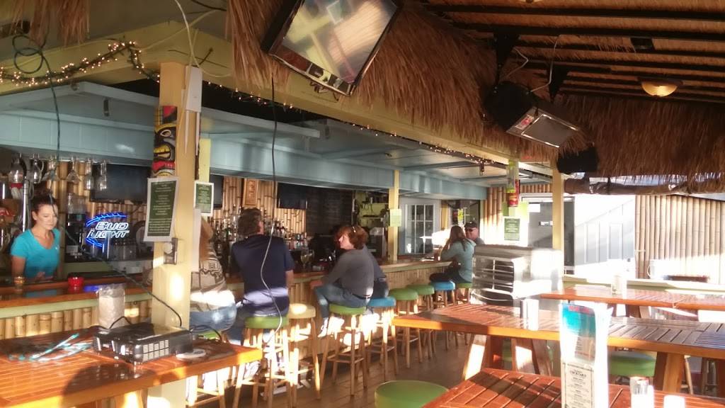 The Tiki Hut Lakeside Grill | restaurant | 156 Keowee Marina Dr, Seneca, SC 29672, USA | 8648820800 OR +1 864-882-0800