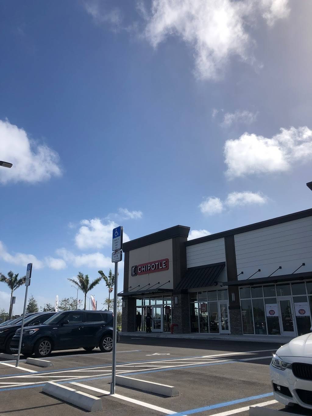 Chipotle Mexican Grill | restaurant | 1700 NW 117th Pl #101, Miami, FL 33182, USA | 7863611284 OR +1 786-361-1284