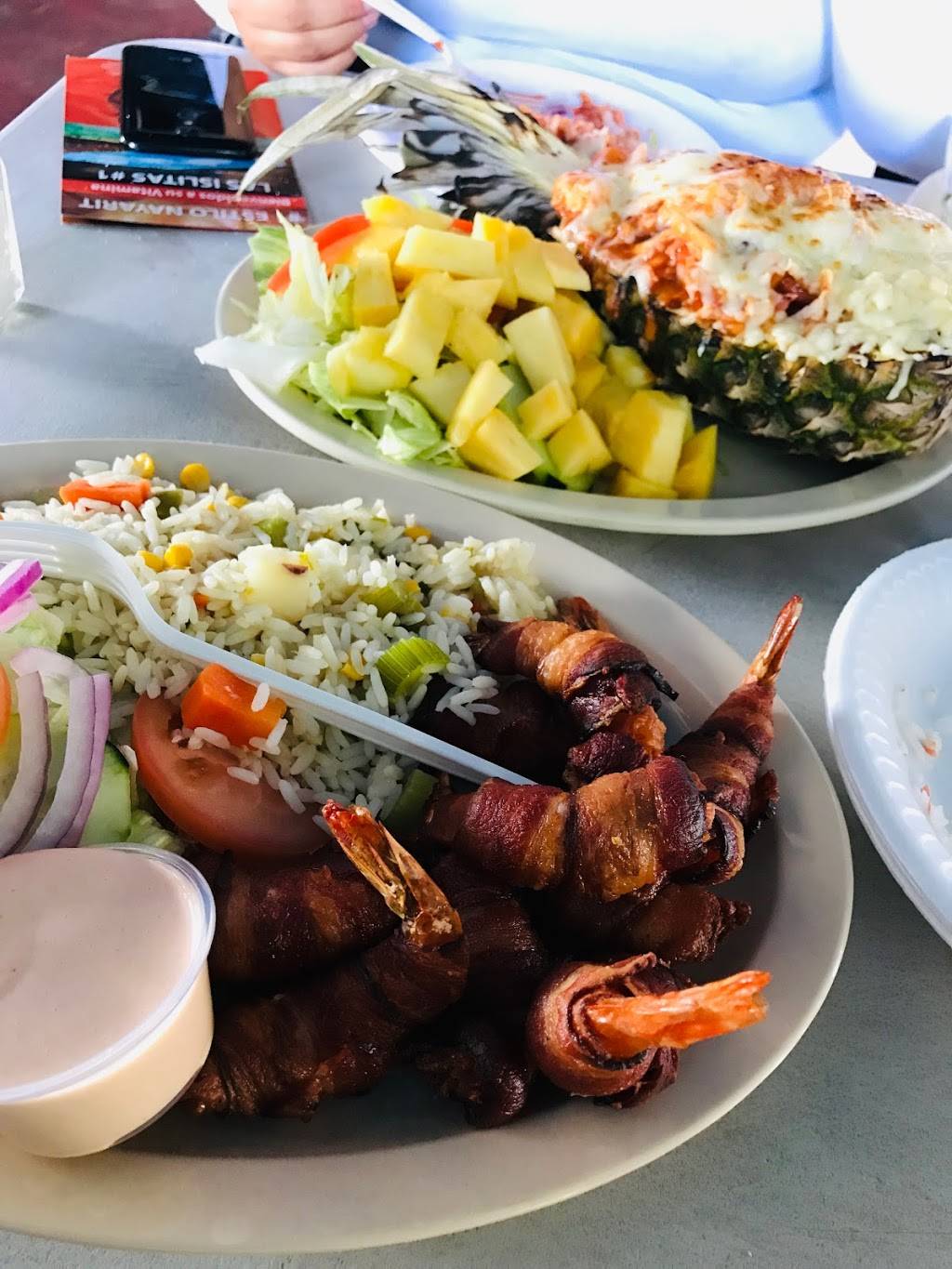 Las Islitas | restaurant | 5875 S Hooper Ave, Los Angeles, CA 90001, USA | 3232348007 OR +1 323-234-8007