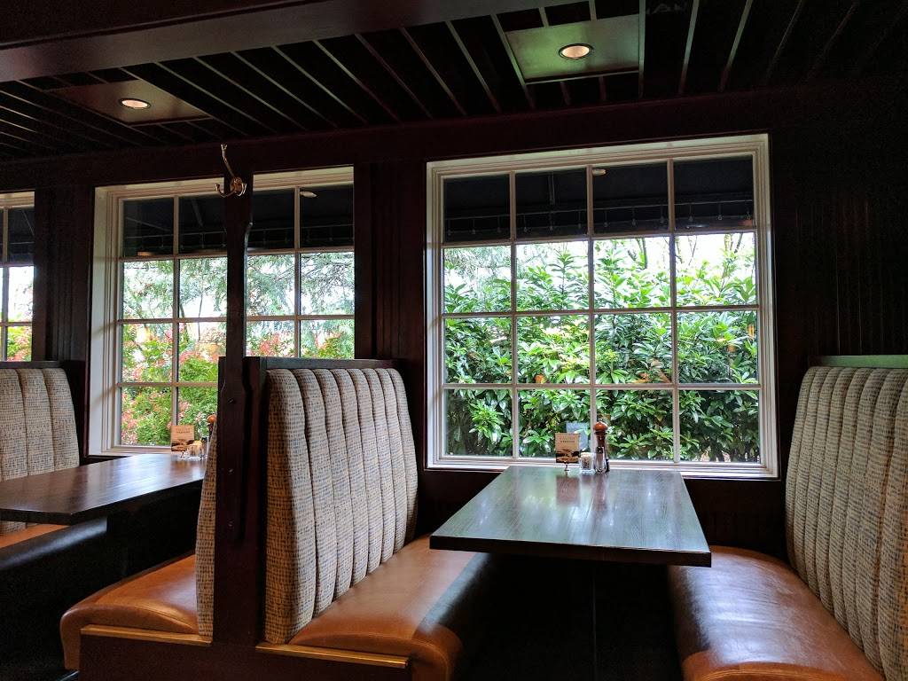 Stanfords Restaurant & Bar | restaurant | Jantzen Beach Center, 12200 N Parker Ave, Portland, OR 97217, USA | 5032852005 OR +1 503-285-2005