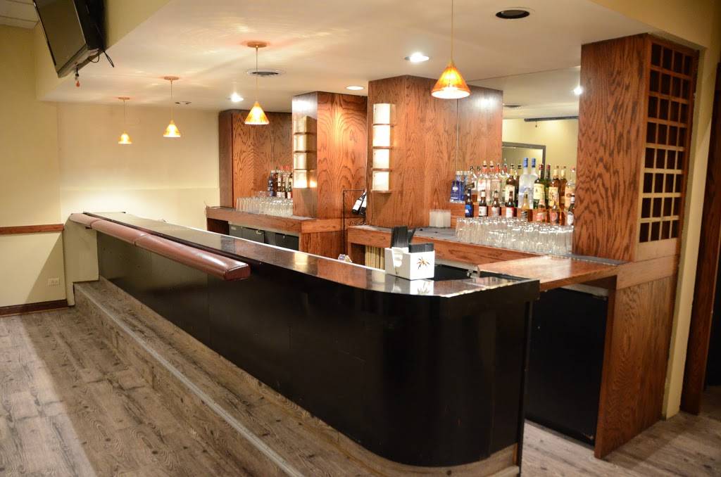 The Red Palm | restaurant | 3020 95th St, Evergreen Park, IL 60805, USA | 7085813154 OR +1 708-581-3154