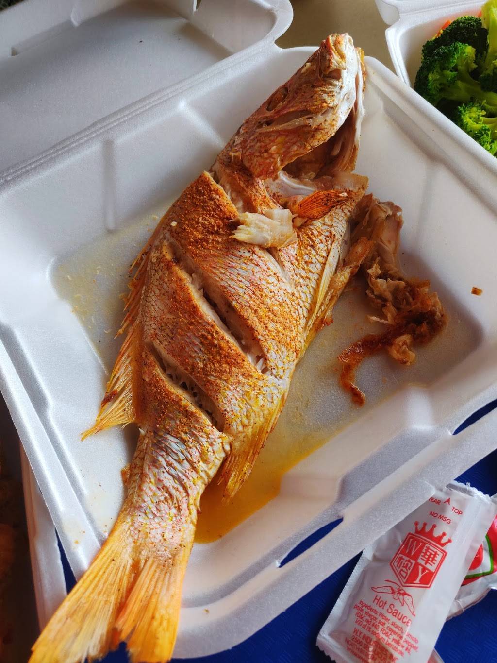 Blue Sea Seafood Market & Restaurant | restaurant | 7110 N Nebraska Ave, Tampa, FL 33604, USA | 8132345085 OR +1 813-234-5085