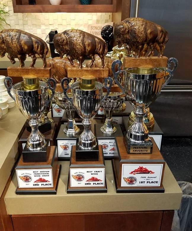 Bootys Wings Burgers & Beer | restaurant | 13375 W McDowell Rd Suite #101, Goodyear, AZ 85395, USA | 6234404739 OR +1 623-440-4739