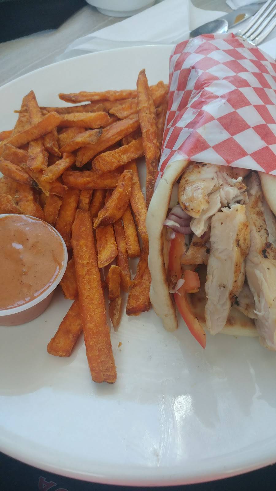 Malibu Restaurant | restaurant | 3339 Wonderland Rd S, London, ON N6L 1R4, Canada | 5196529129 OR +1 519-652-9129