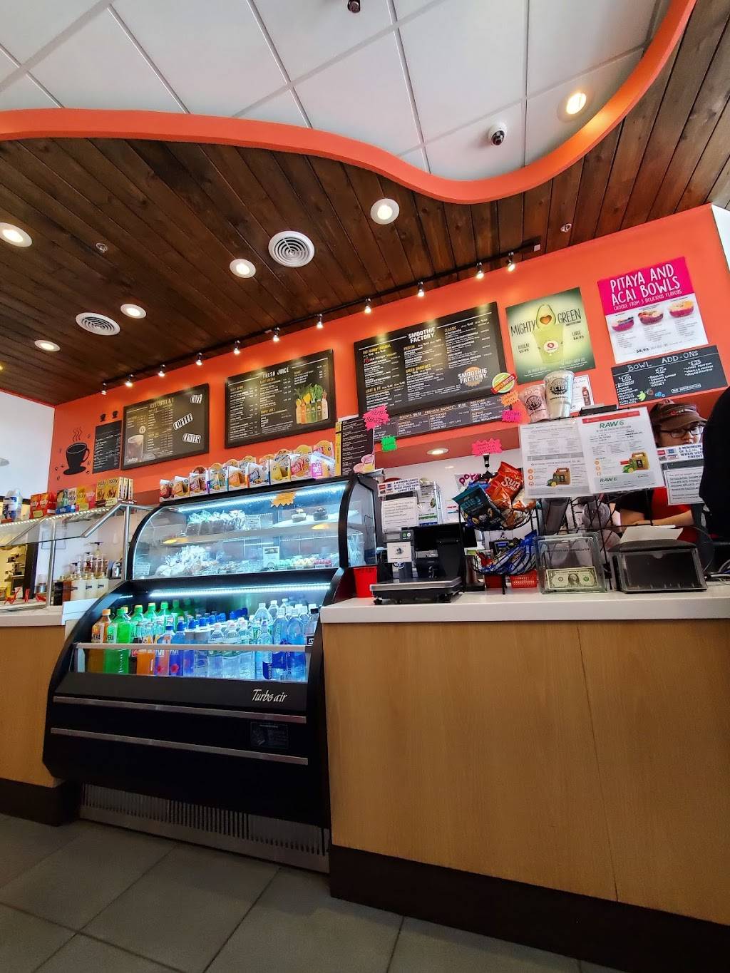 Red Mango | restaurant | 1255 Raritan Rd #250, Clark, NJ 07066, USA | 7328275684 OR +1 732-827-5684