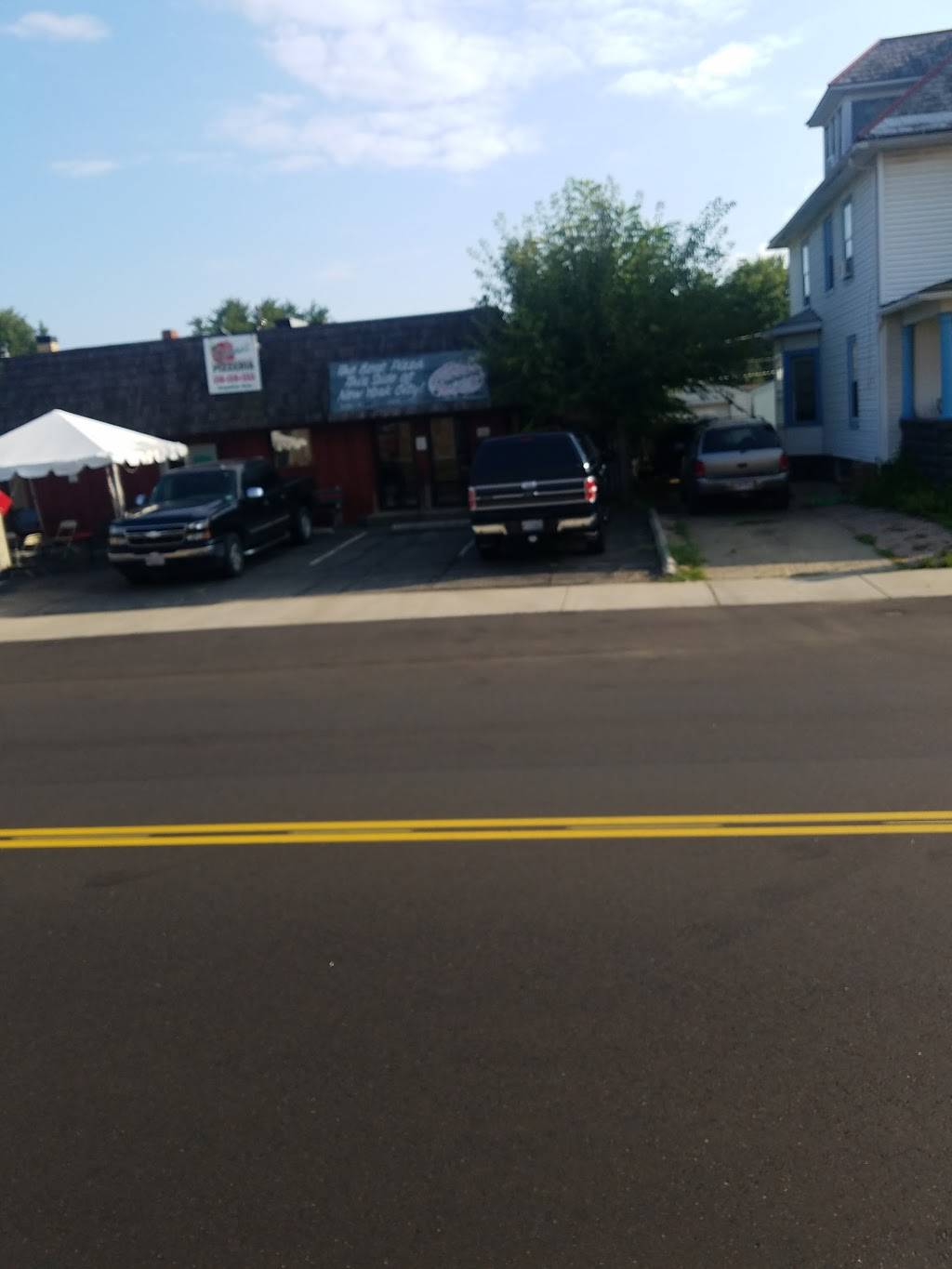 Jesanas Pizza | restaurant | 304 Ray Ave NW, New Philadelphia, OH 44663, USA | 3303391333 OR +1 330-339-1333