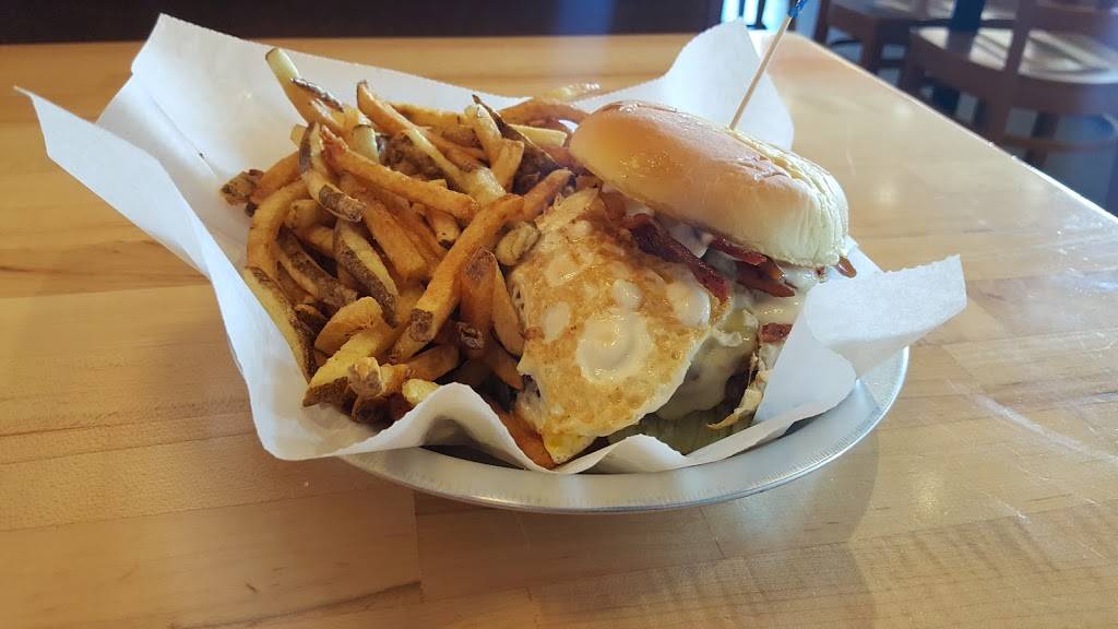 Meatheads Burgers & Fries | restaurant | 7137 Kingery Hwy, Willowbrook, IL 60527, USA | 6303256608 OR +1 630-325-6608