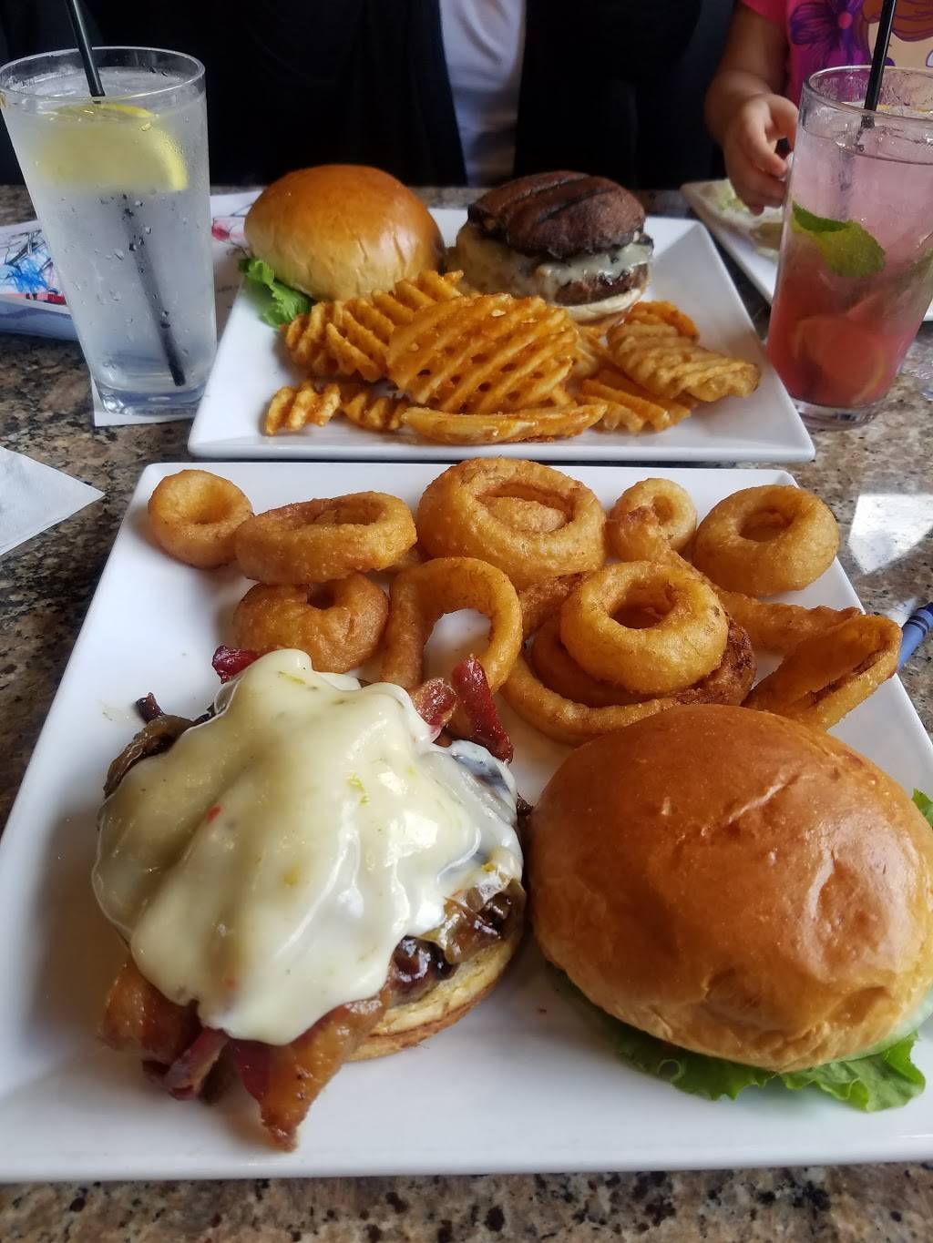 Art & Jakes Sports Bar Sterling Heights | restaurant | 44899 Mound Rd, Sterling Heights, MI 48314, USA | 5867397000 OR +1 586-739-7000
