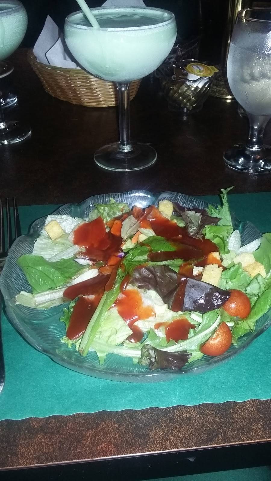 Mathews Supper Club | restaurant | 155 8th St, Clintonville, WI 54929, USA | 7158233463 OR +1 715-823-3463