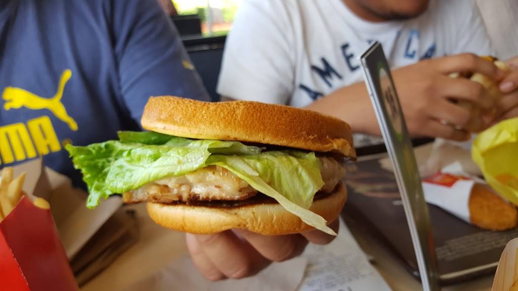 McDonalds | cafe | 14551 FL-80, Fort Myers, FL 33905, USA | 2396940949 OR +1 239-694-0949