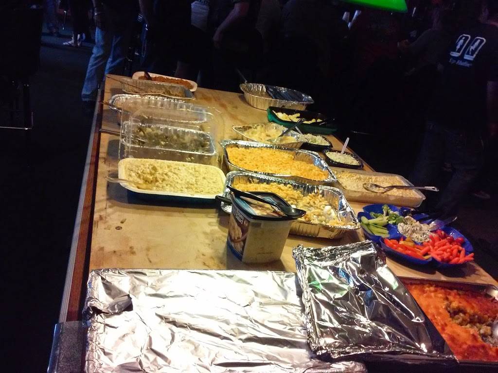 Donnys Saloon | restaurant | 1213 3rd Ave S, Myrtle Beach, SC 29577, USA | 8434446113 OR +1 843-444-6113