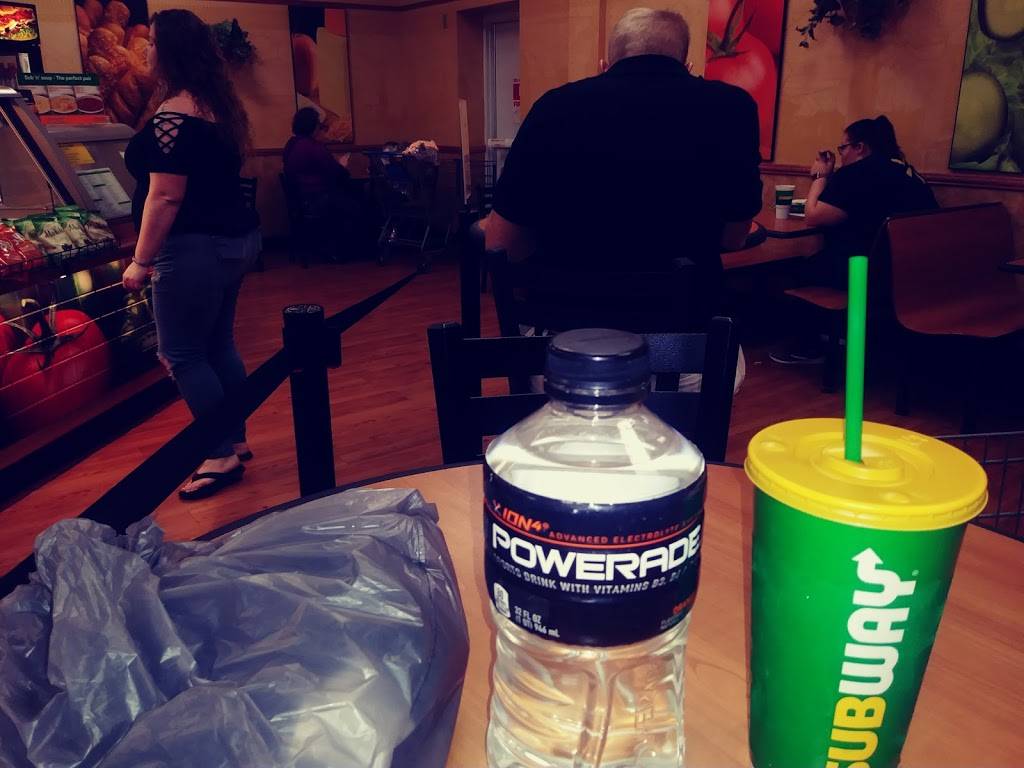 Subway Restaurants | restaurant | 1575 Land O Lakes Blvd, Lutz, FL 33549, USA | 8139493232 OR +1 813-949-3232