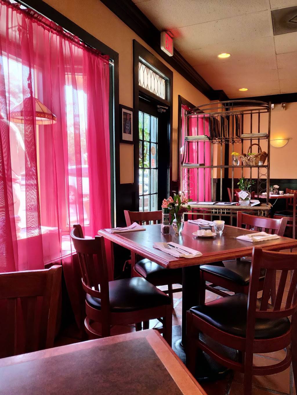 Michaels Grill | restaurant | 11720 N Dale Mabry Hwy, Tampa, FL 33618, USA | 8139648334 OR +1 813-964-8334