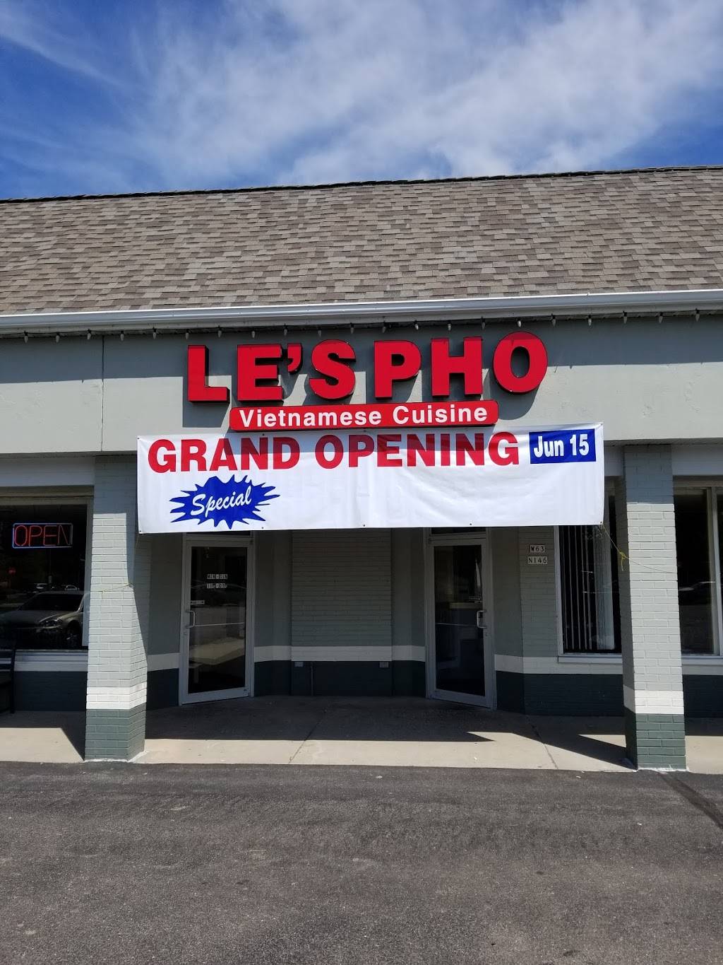 Les Pho | restaurant | W63N146 Washington Ave, Cedarburg, WI 53012, USA | 2622048169 OR +1 262-204-8169